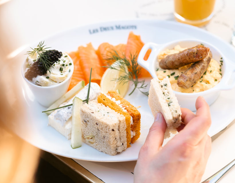 Discover Les Deux Magots